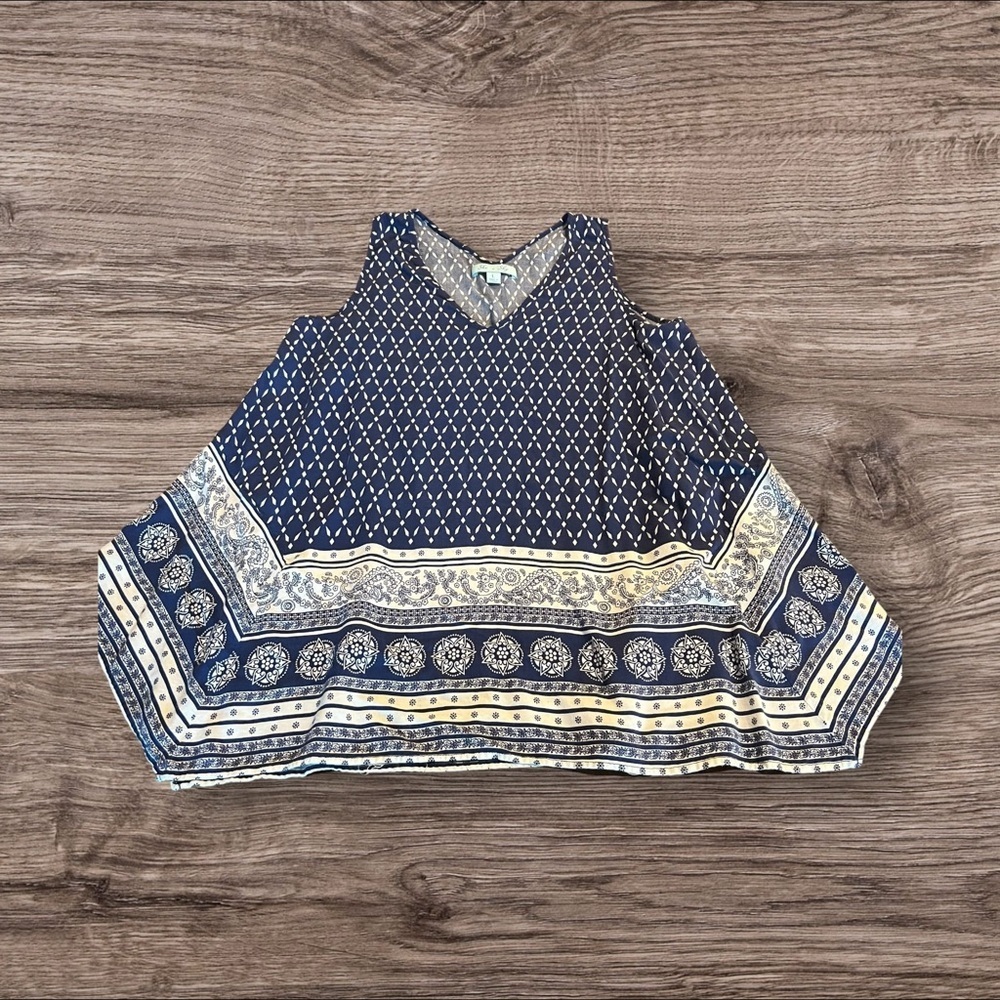 She + Sky Handkerchief Sleeveless V-Neck Top Size Large Blue